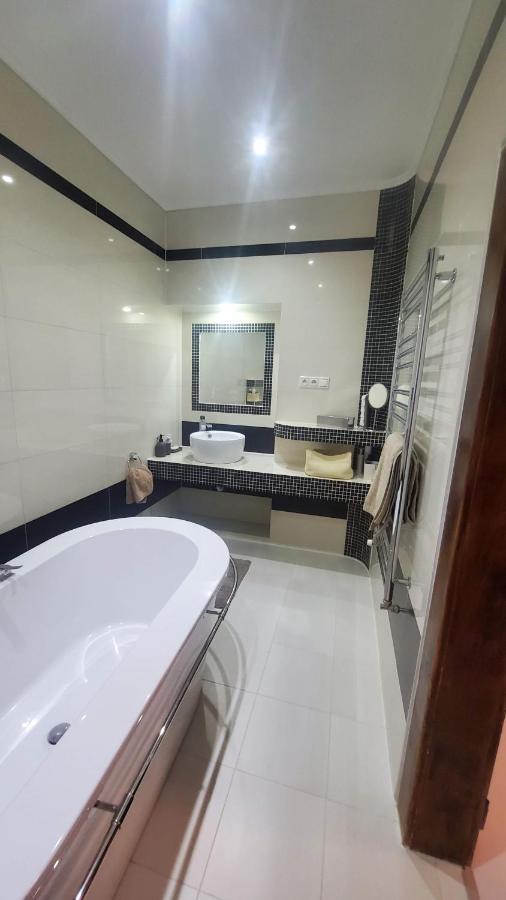 Apartman Julie Loket Extérieur photo